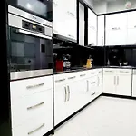 Βeachfront Luxury Apartments Sarande Apartmán *