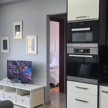βeachfront Luxury Sarandë