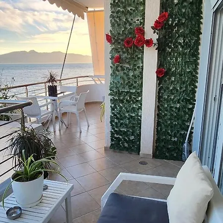 βeachfront Luxury Apartmán *