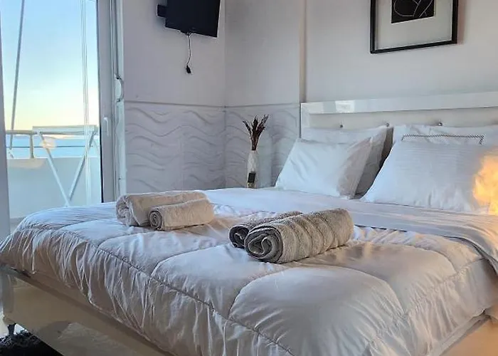 Апартаменты Βeachfront Luxury Apartments Sarande Саранда