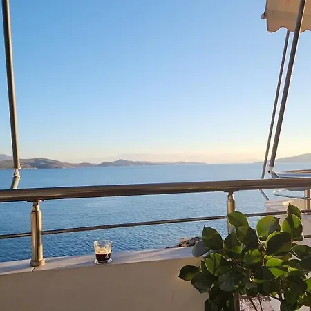 Apartment Alpha Seaside Sarande