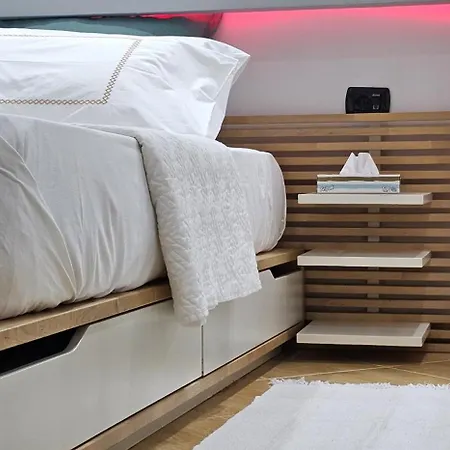 Sandra's Seaside Luxury Apartament Saranda