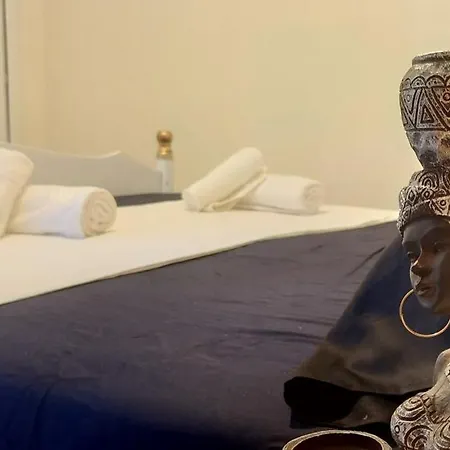 Sandra's Seaside Luxury *