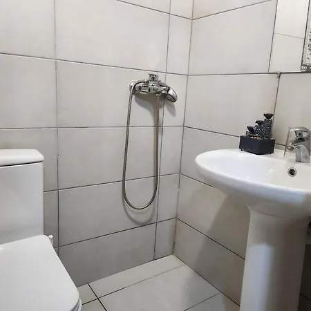 Alpha Seaside Apartment Sarande