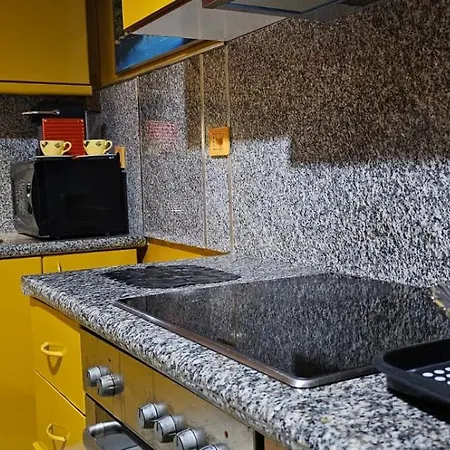 Sandra's Seaside Luxury Apartament Saranda