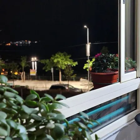 Alpha Seaside Apartment