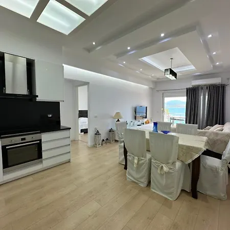 Apartament Sandra's Seaside Luxury Saranda