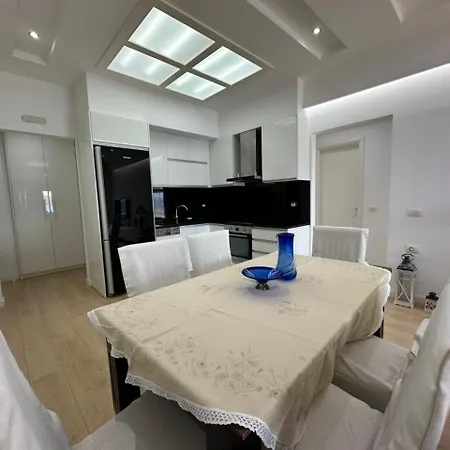 Βeachfront Luxury Apartments Sarande Sarandë