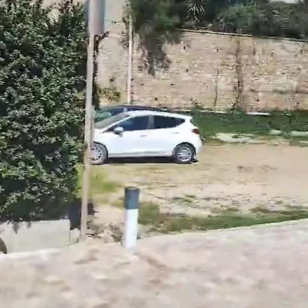 βeachfront Luxury Sarandë