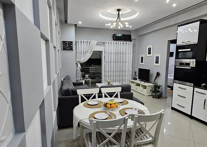 Sandra's Seaside Luxury