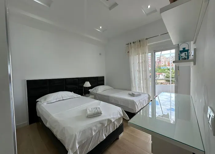 شقة Βeachfront Luxury Apartments Sarande ساراندا