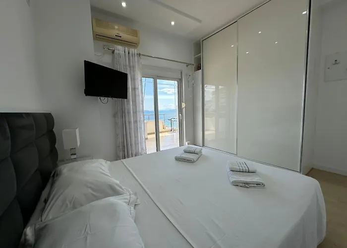 Βeachfront Luxury Apartments Sarande * ساراندا