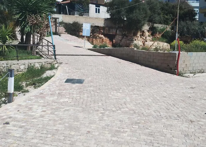 Βeachfront Luxury Apartments Sarande