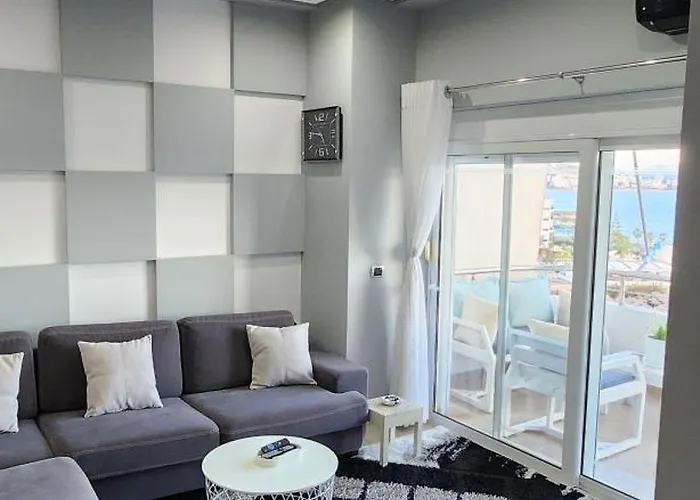 شقة Βeachfront Luxury Apartments Sarande ساراندا