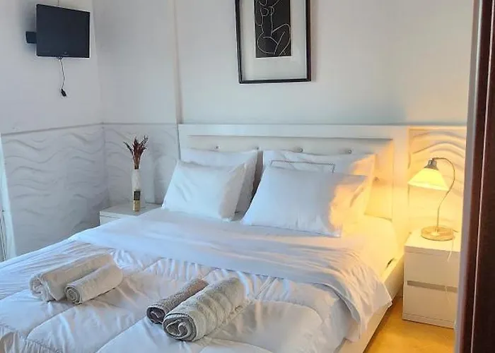 Βeachfront Luxury Apartments Sarande *