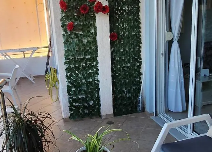 Βeachfront Luxury Apartments Sarande * ساراندا